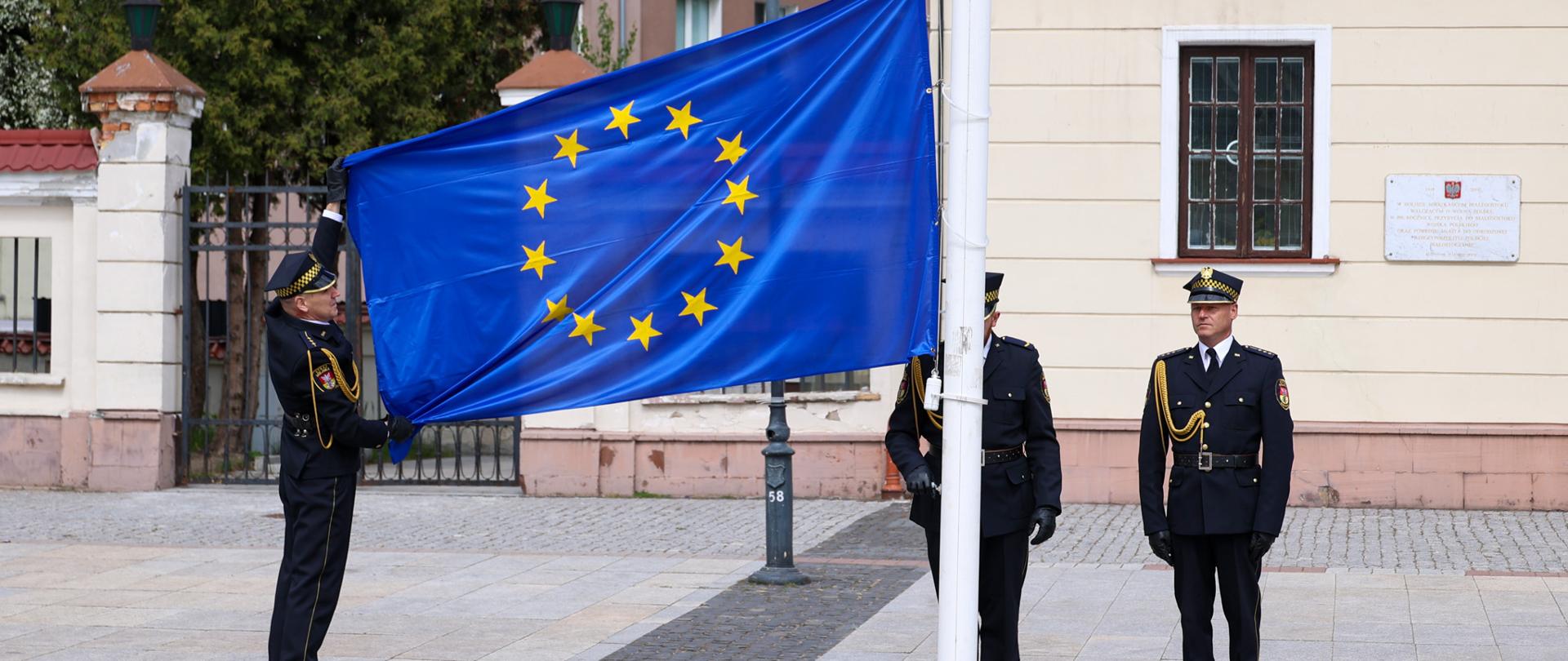Podniesienie flagi Unii Europejskiej z okazji Dnia Europy 2025